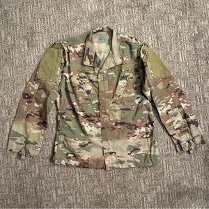 Military camouflage jacket size small